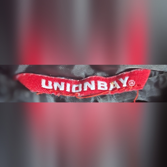 EUC Unionbay gray quilted zip up side pockets foldable collar sleeveless vest - Picture 6 of 8